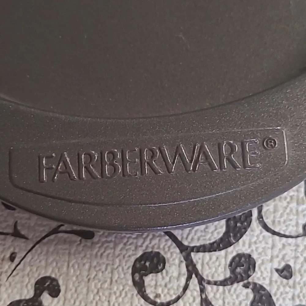 Farberware Pan - Picture 2 of 3